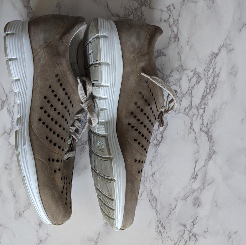 Mephisto Runoff Air-Jet System Taupe Suede Leather Sneakers.  Size 8.5 - Picture 7 of 9